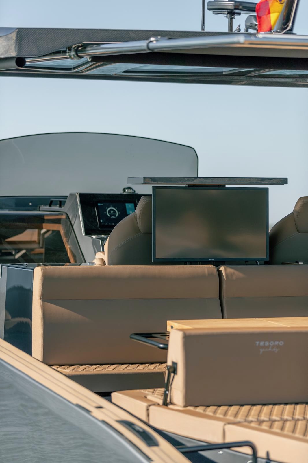 Aft-Cockpit Detail mit Loungebereich